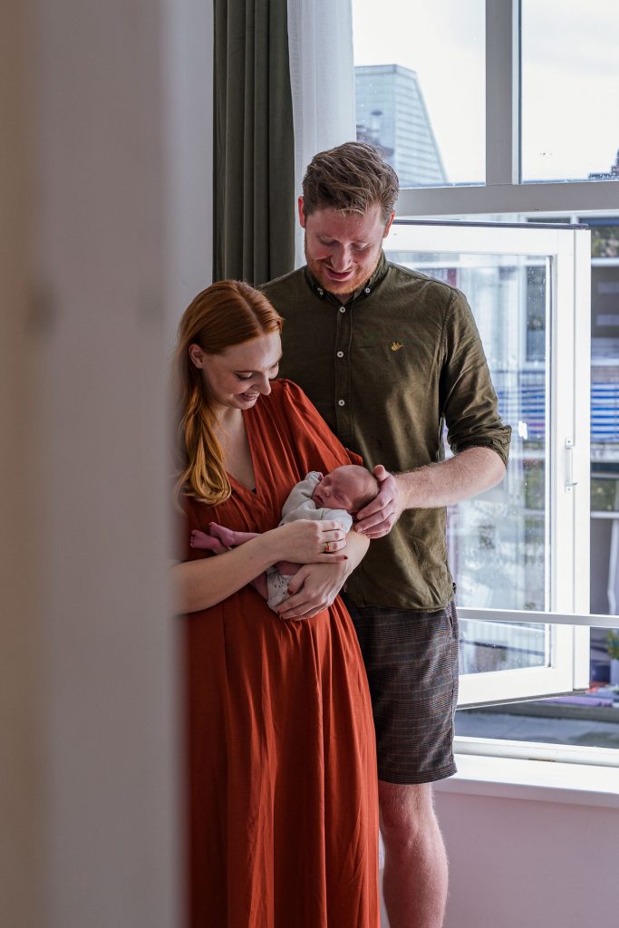 Newborn fotoshoot aan huis in Den Haag